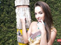 Amirah Adara - Nuori rakastaja