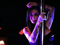 Joanna. Vitun strippari Angel