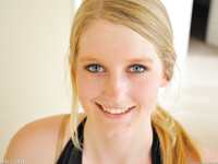 Mandy. Snyder, iso perse teini