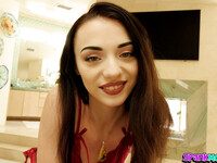 Cecilia Taylor pani isoa kullia