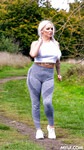 Louise Lee, iso perse milf