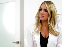 Candice Dare ja Blake Blossom nuolevat toisiaan