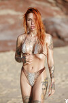 Ana Almeida, seksikäs tatuoitu tyttö
