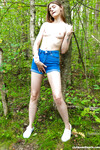 Funky Town masturboi metsässä