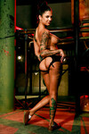 Bonnie mädäntyi tatuoitu milf