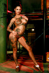 Bonnie mädäntyi tatuoitu milf