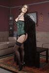 Kuuma halloween milf vittu olohuoneessa