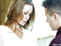 Nicole Aniston lämpenee lempipelinsä kanssa ennen kuin hän joutuu kuseen