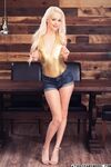 Elsa Jean. Seksikäs blondi teini