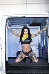 Joanna Angel ja Nicolette Shea on seksikäs ryöstäjä