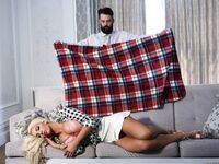 Nicolette Shea pettää miestään