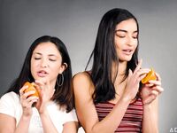 Jane Wilde ja Emily Willis