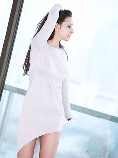 Alisa Amore - Ajeltu unkari tyttö