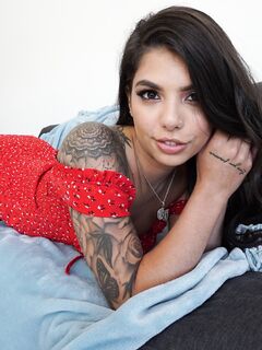 Gina Valentina pov rakastelu